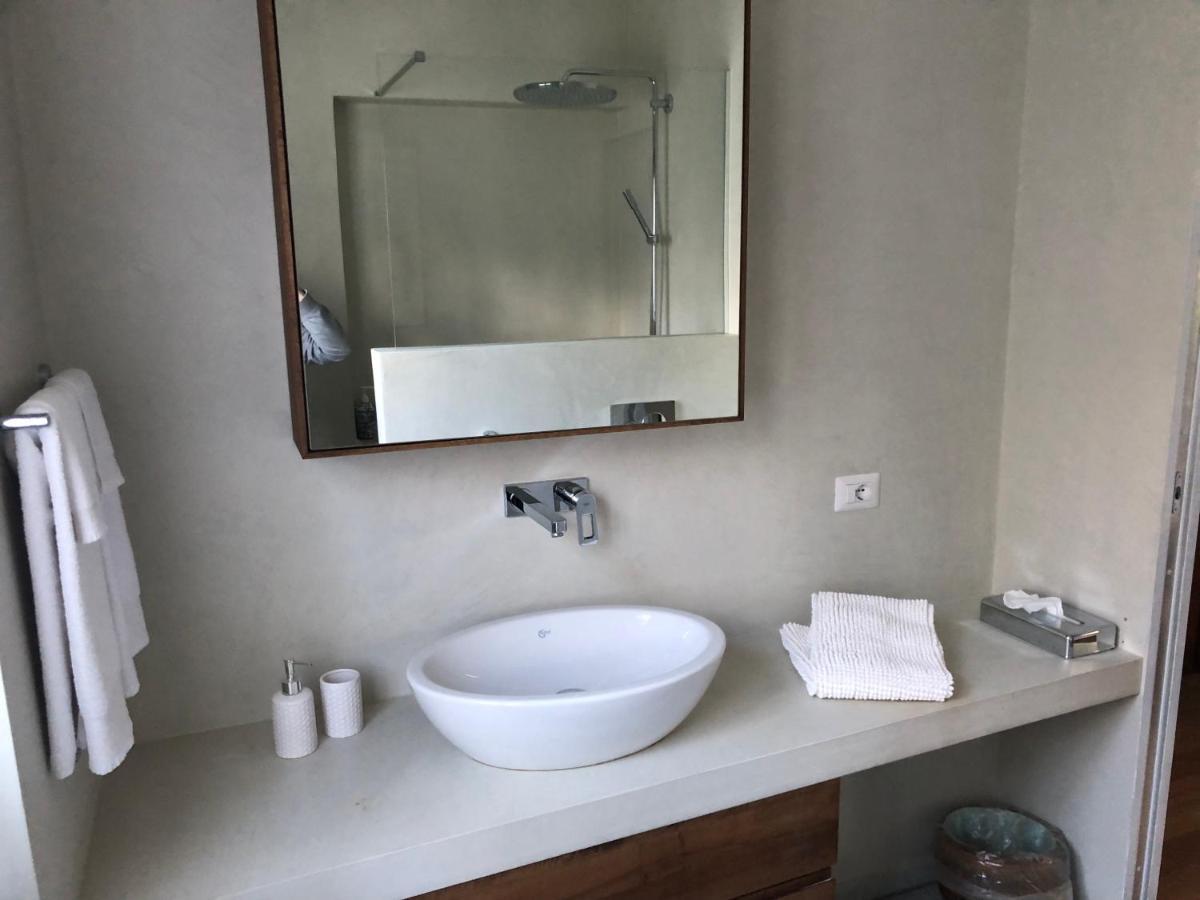 Alveluu Ristorante E Suites トレメッツォ エクステリア 写真